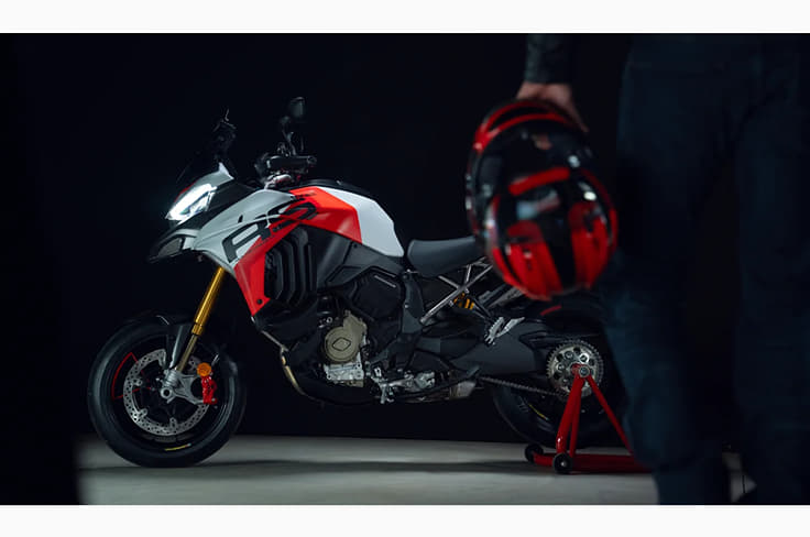 This V4 mill produces 180hp and 118Nm Ducati Multistrada V4 RS left profile